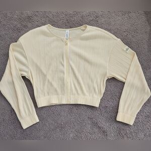 Alo Yoga Micro Plisse Cropped Jacket In Lemon Ice